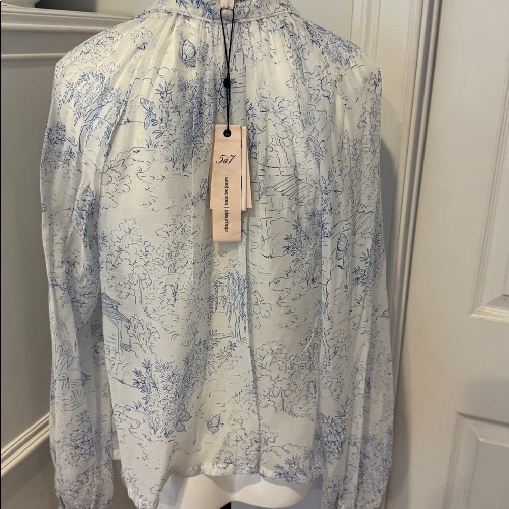 Cinq à Sept Blue and White Blouse New With Tags - Picture 5 of 8